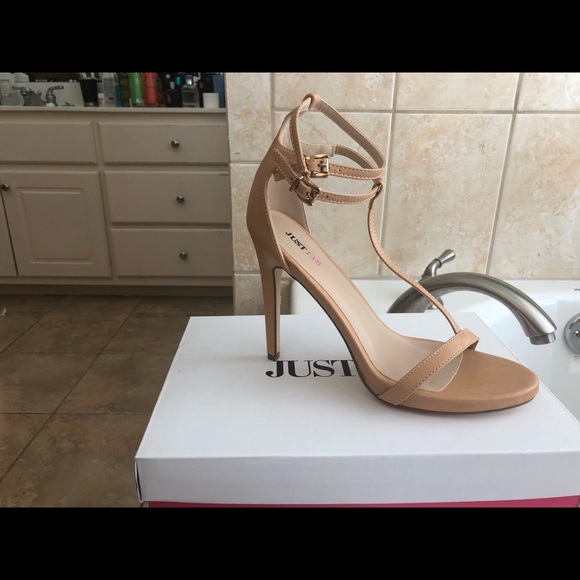 Sandals - Picture 2 of 3